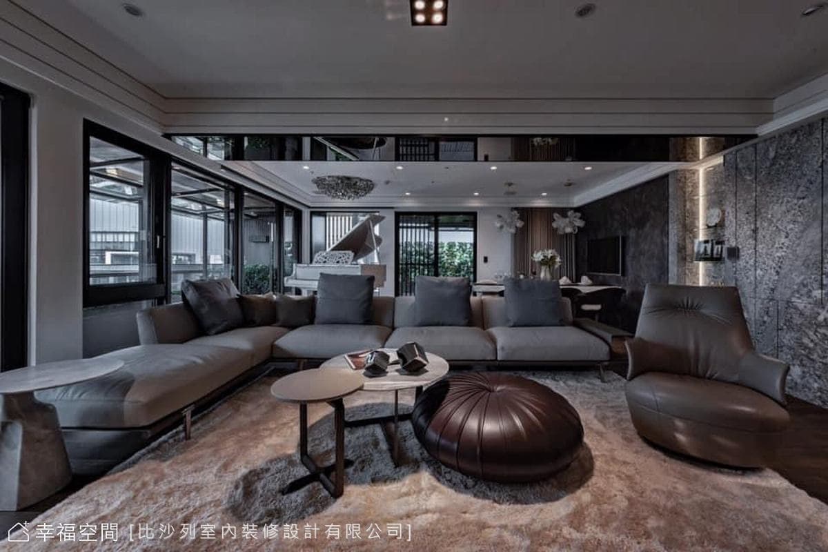 多元建材混搭 高樓層景觀絕美豪宅