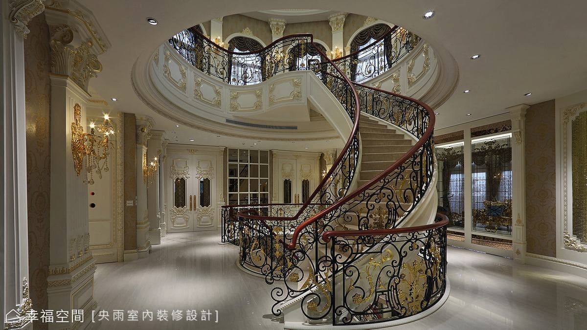 天花與家具界定場域
