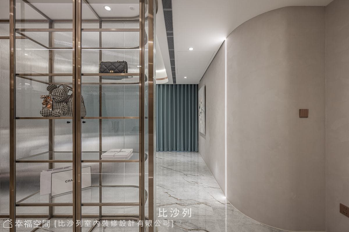 時尚夫妻愛白金奢華 機能與美學設計│現代奢華風
