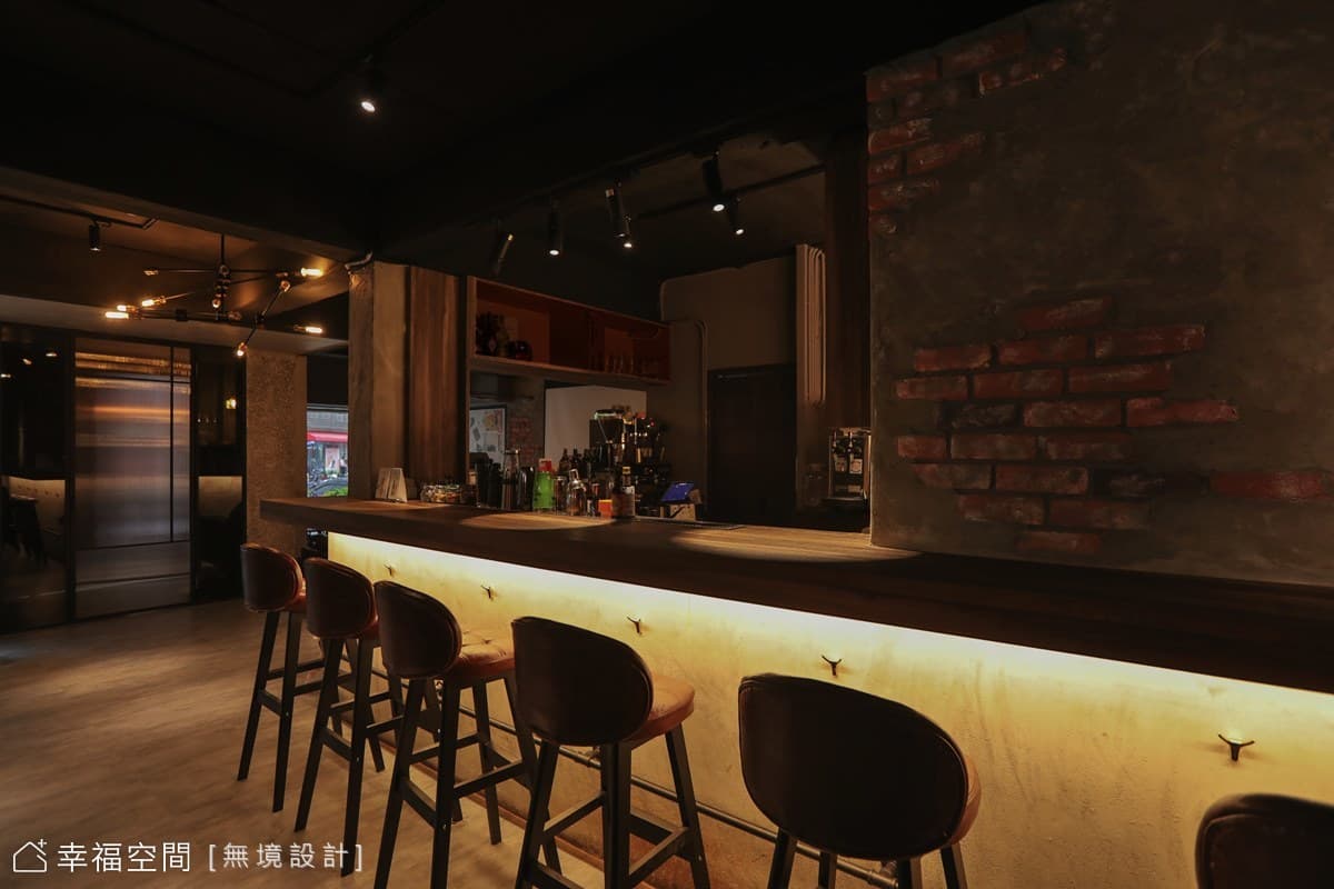 鐵骨浪漫,敘利亞復古風餐酒館|復古工業風|35坪
