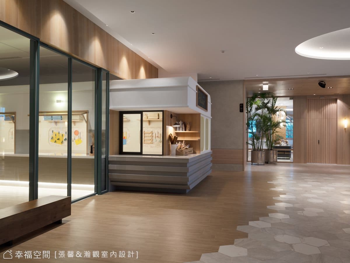 徜徉浪花綠意的食域空間│288坪