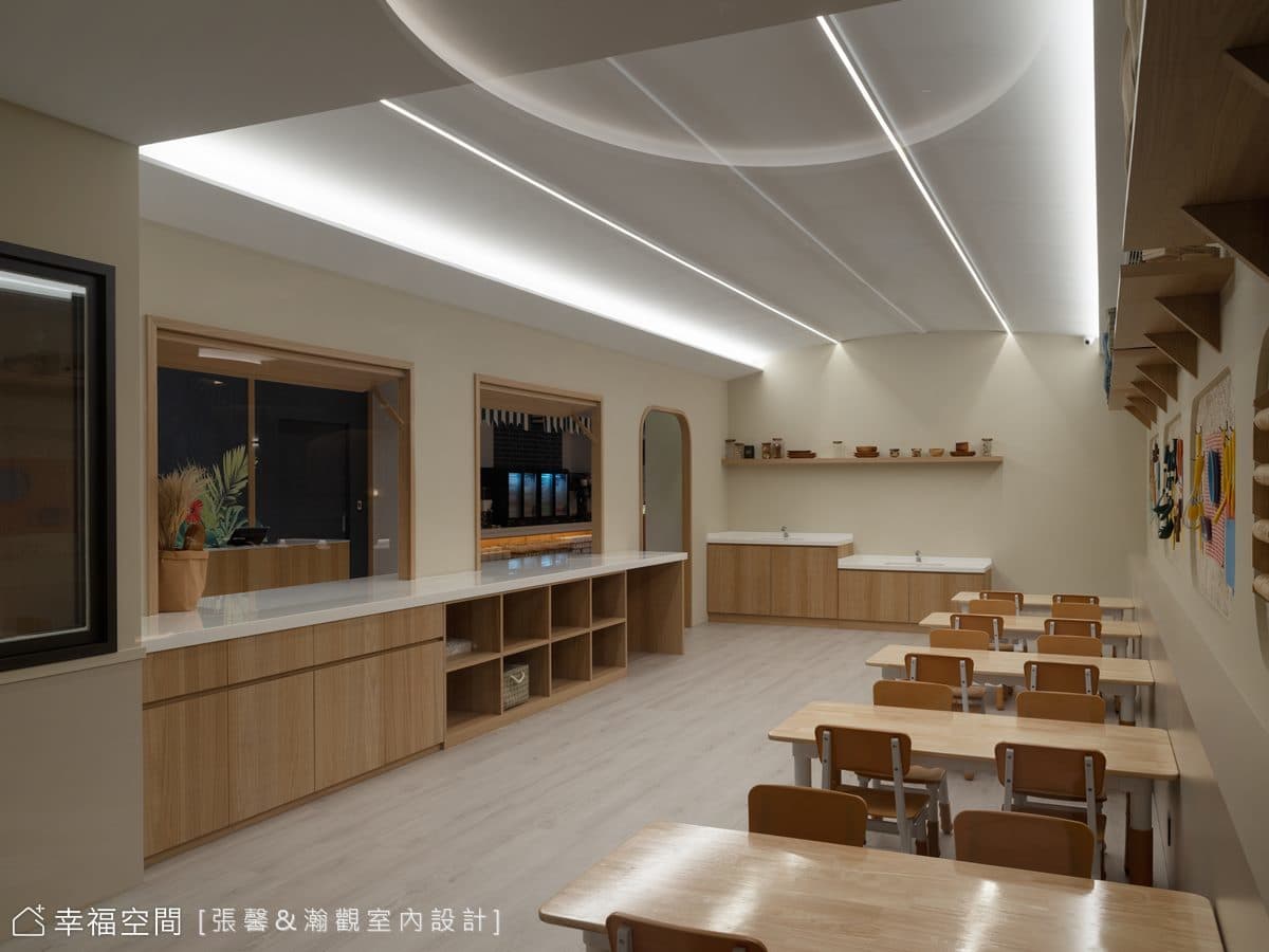 徜徉浪花綠意的食域空間│288坪