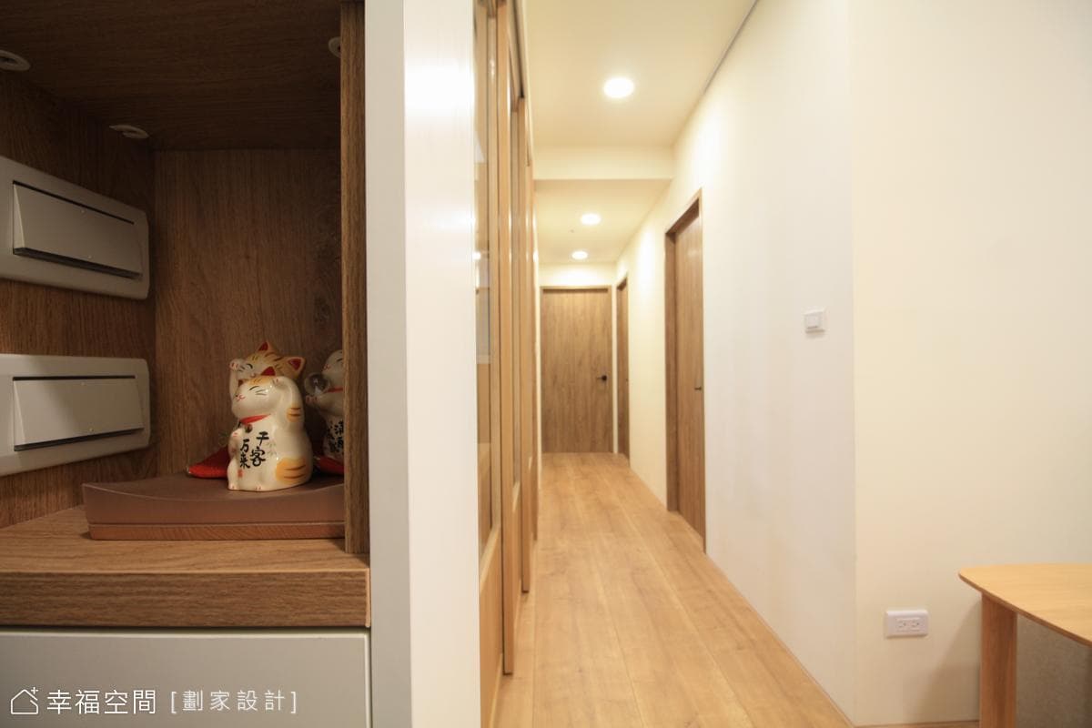 灰階×木質手法 打造簡約舒心宅│簡約風│18坪