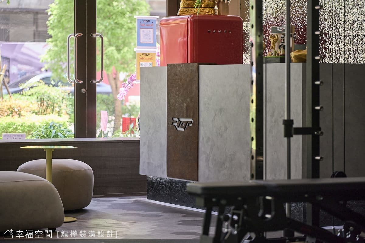 隱身於都市的叢林空間．REP健身工作室|工業風|40坪