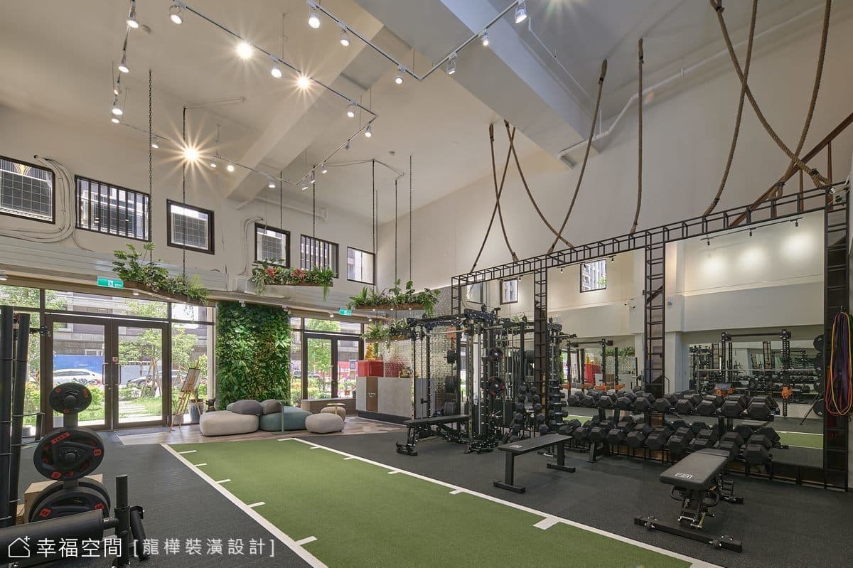 隱身於都市的叢林空間．REP健身工作室|工業風|40坪