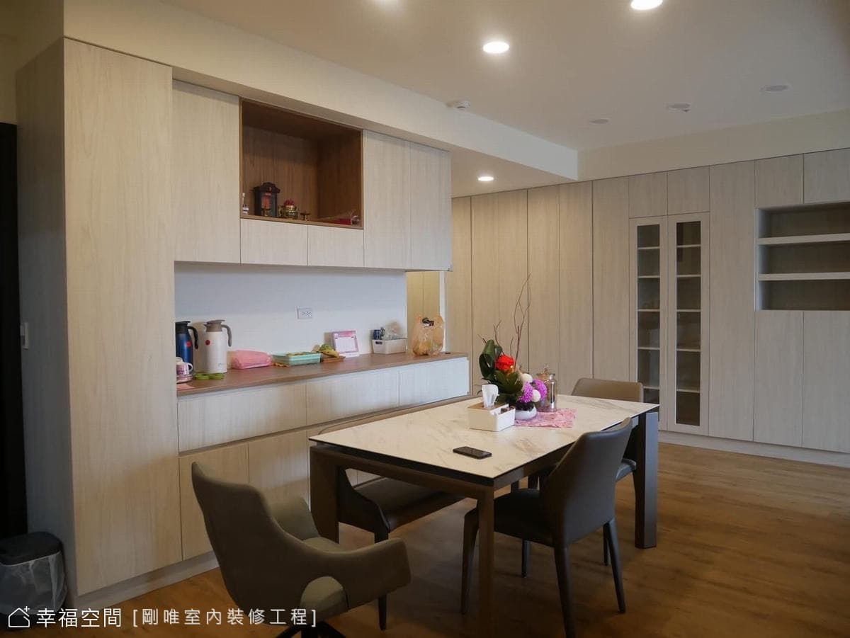 無障礙設計與傳承儀式，安放三代同堂的生活日常│現代簡約風│35坪