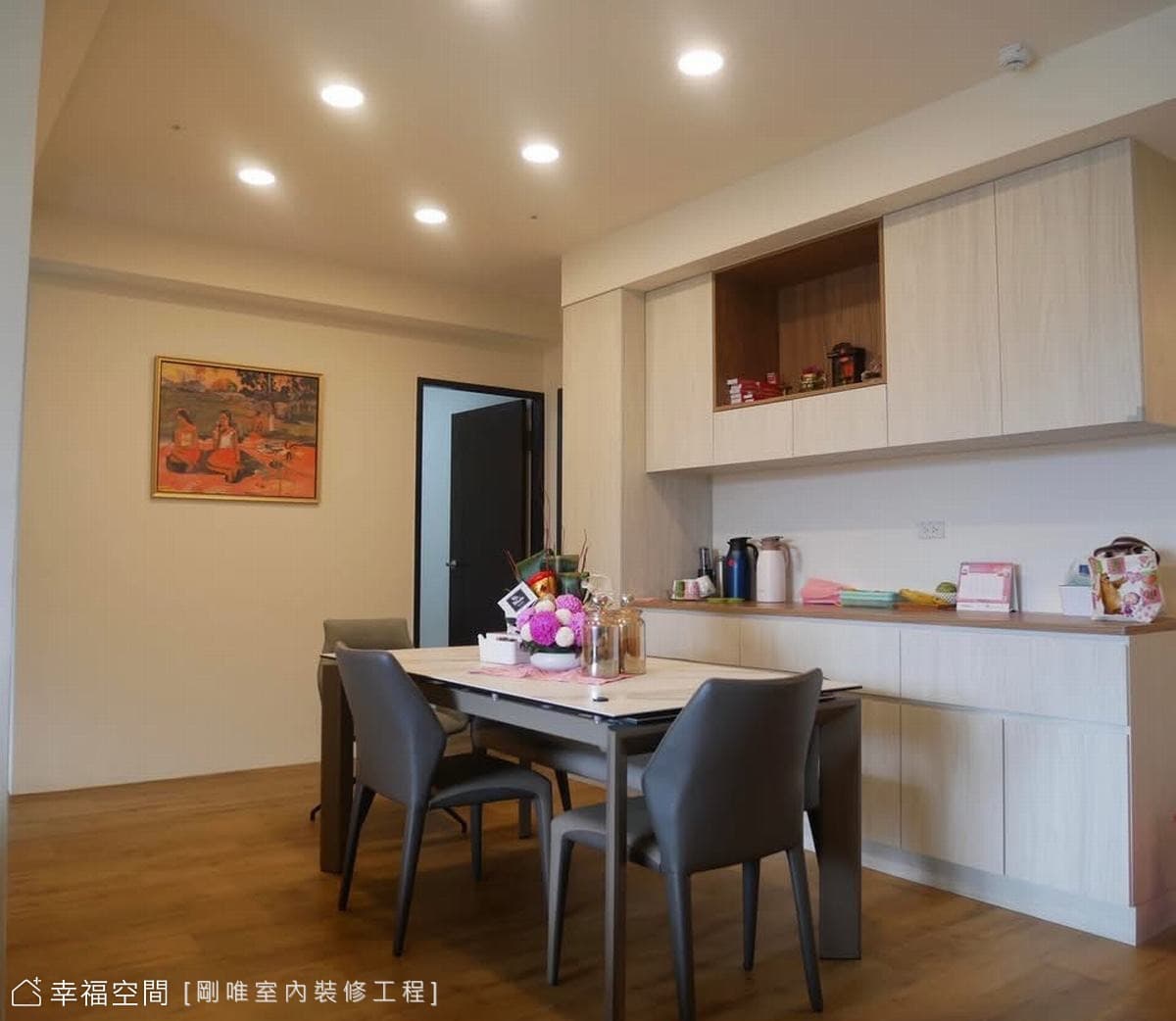無障礙設計與傳承儀式，安放三代同堂的生活日常│現代簡約風│35坪