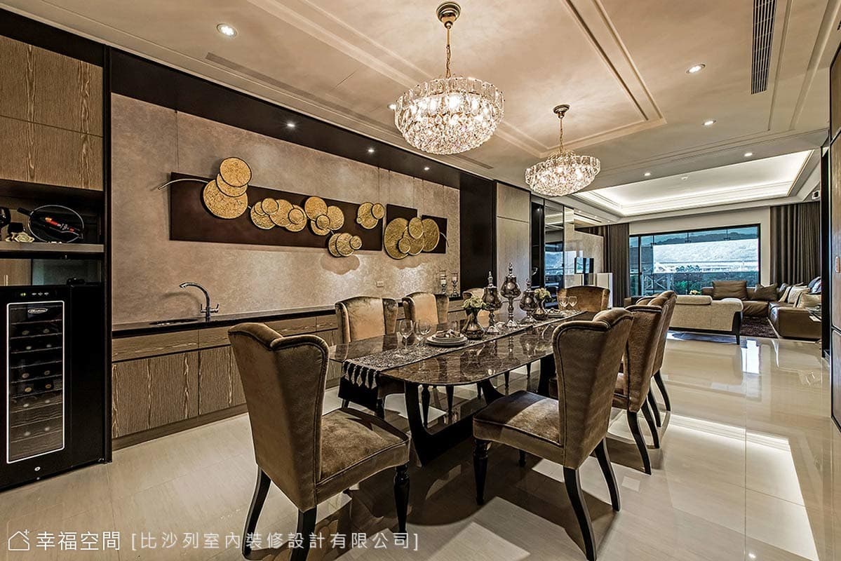 線條藝術 演繹雙拼200坪大宅