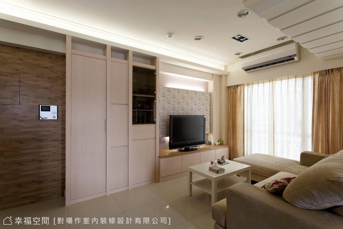 玄關旁造型牆