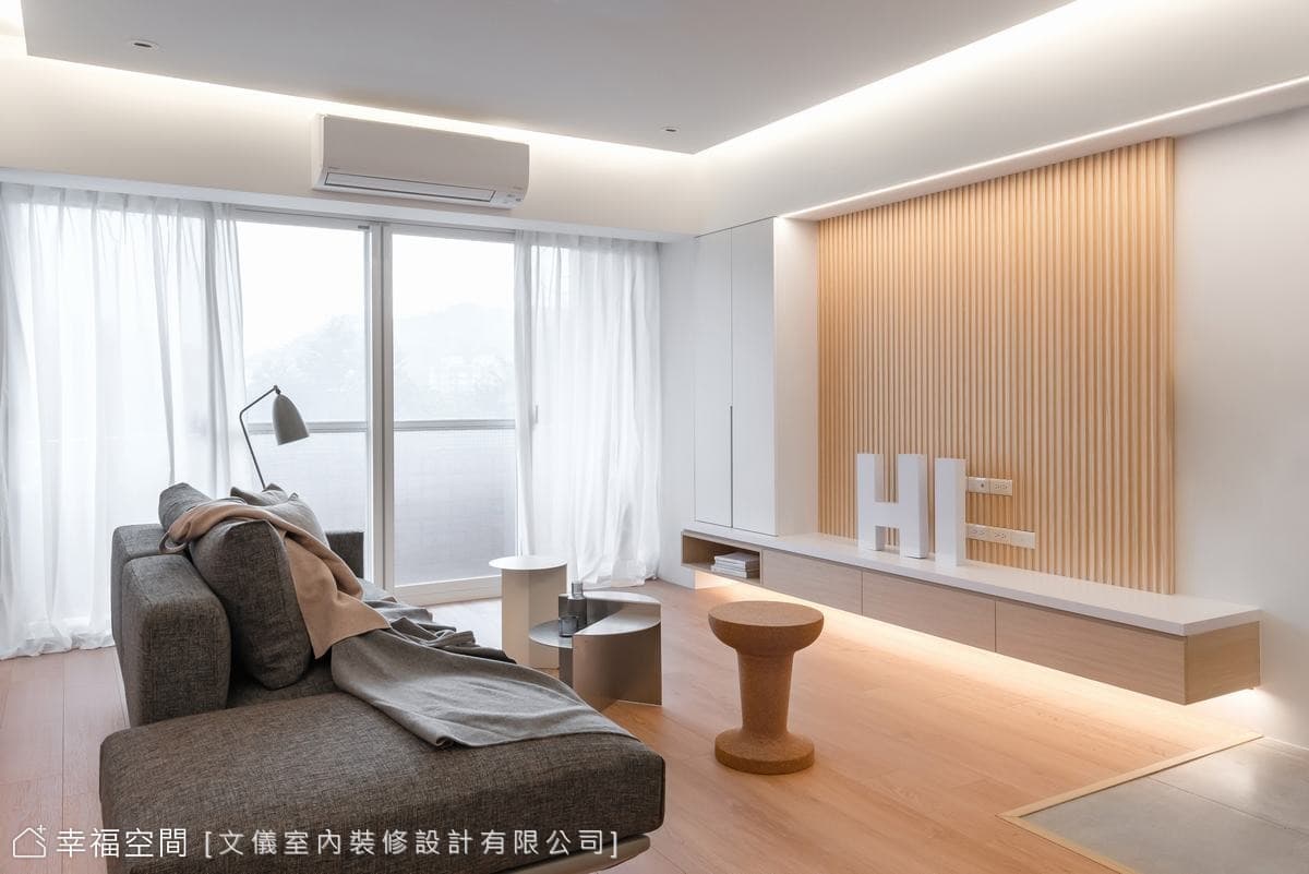 沐光絢影
