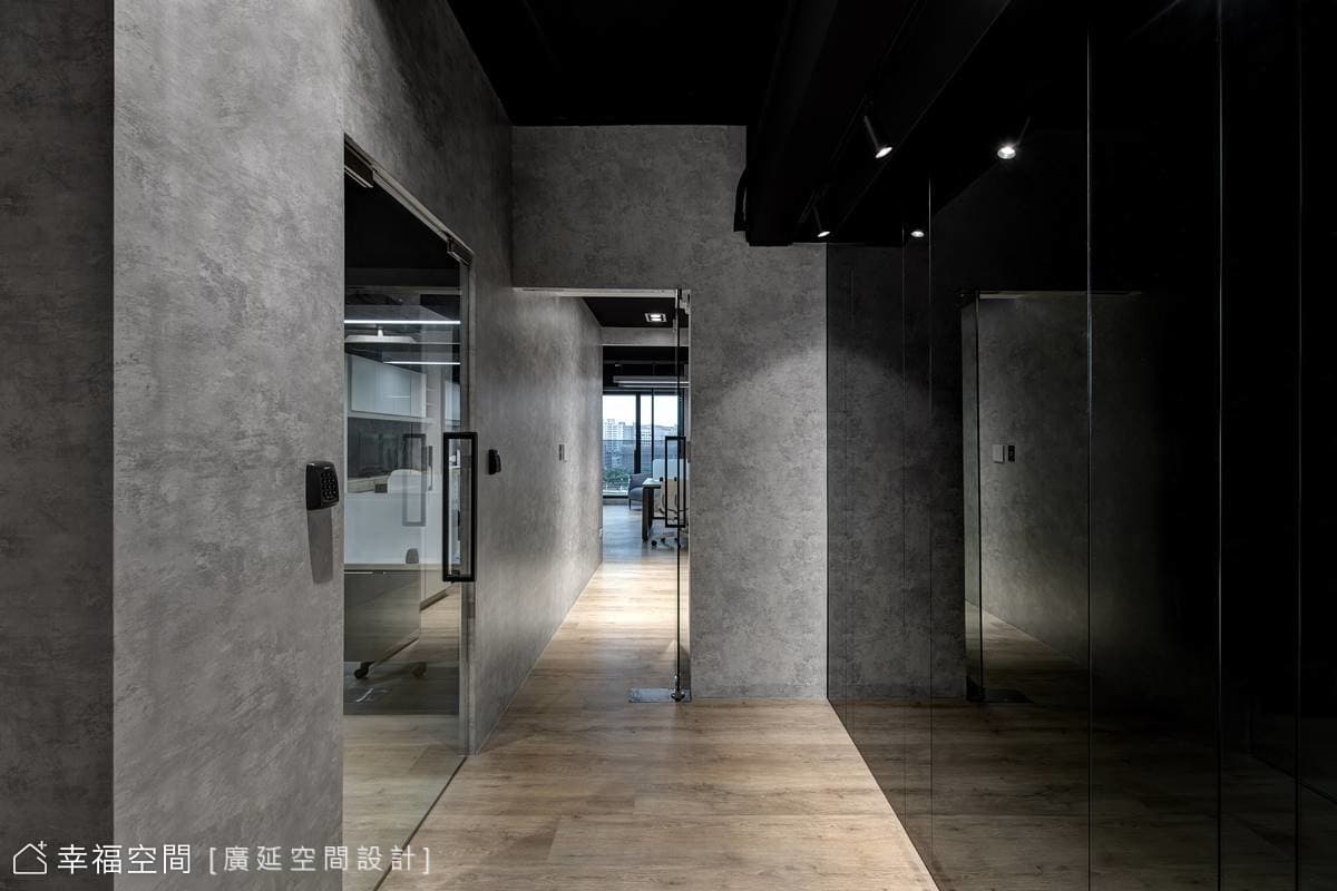 來一場漸進式的空間故事，因人而生的工作室｜現代工業風｜20坪