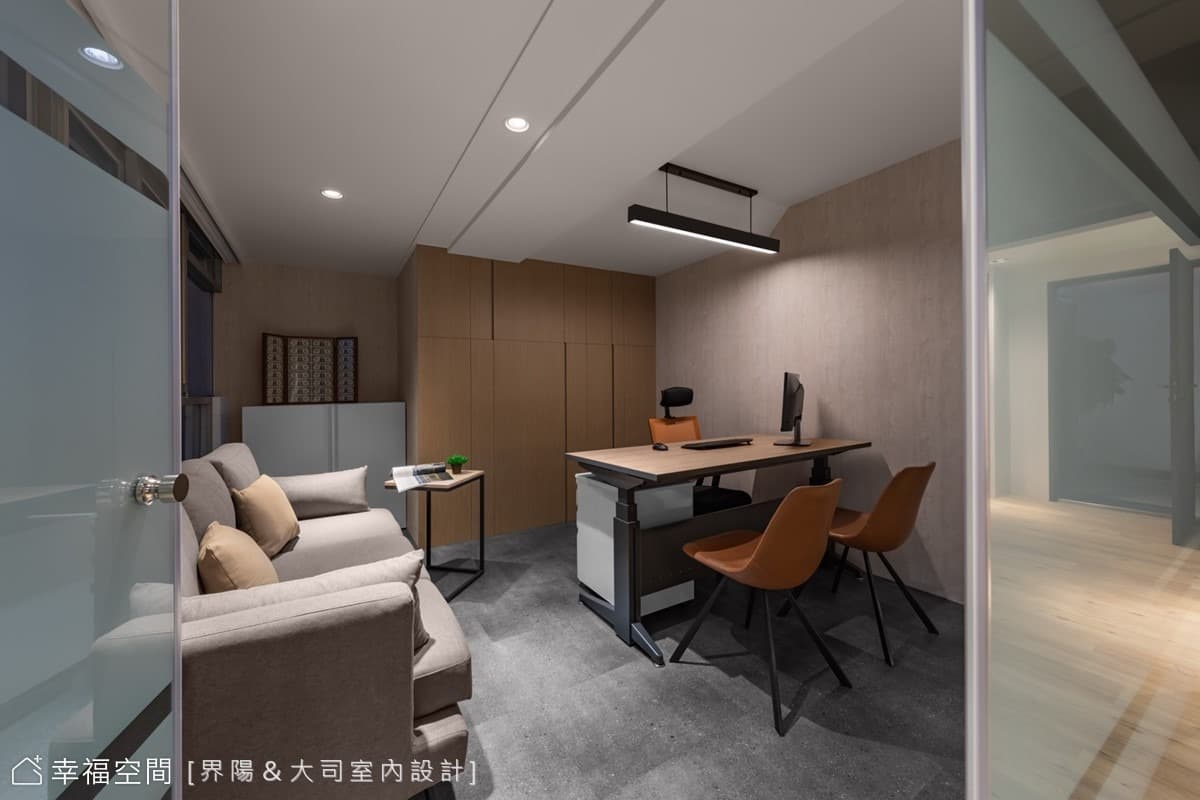幾何元素織構開放維度 劃破辦公室的沉靜｜工業風｜21坪