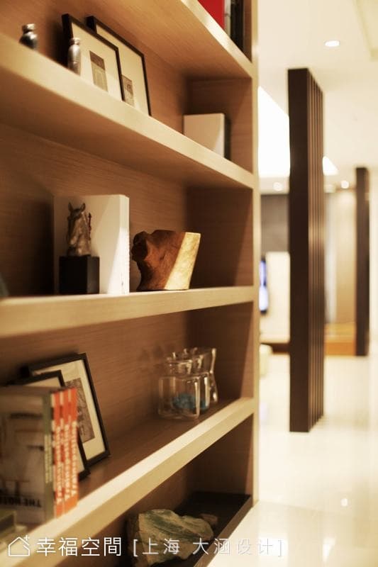 起居間書櫃