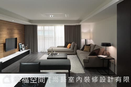 吧檯望向客廳
