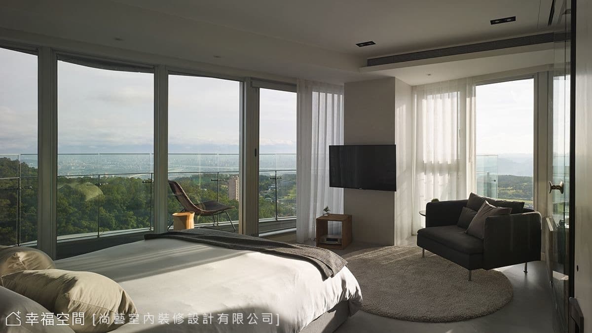 以窗框景