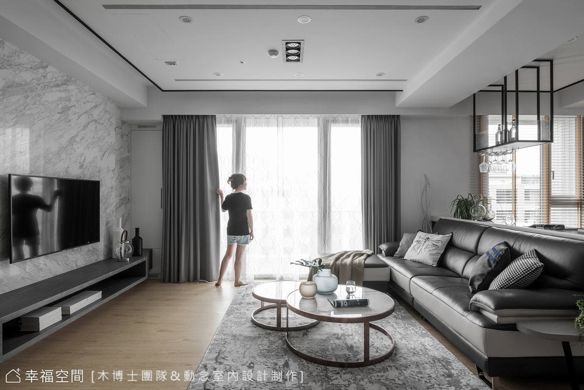客廳玻璃門窗