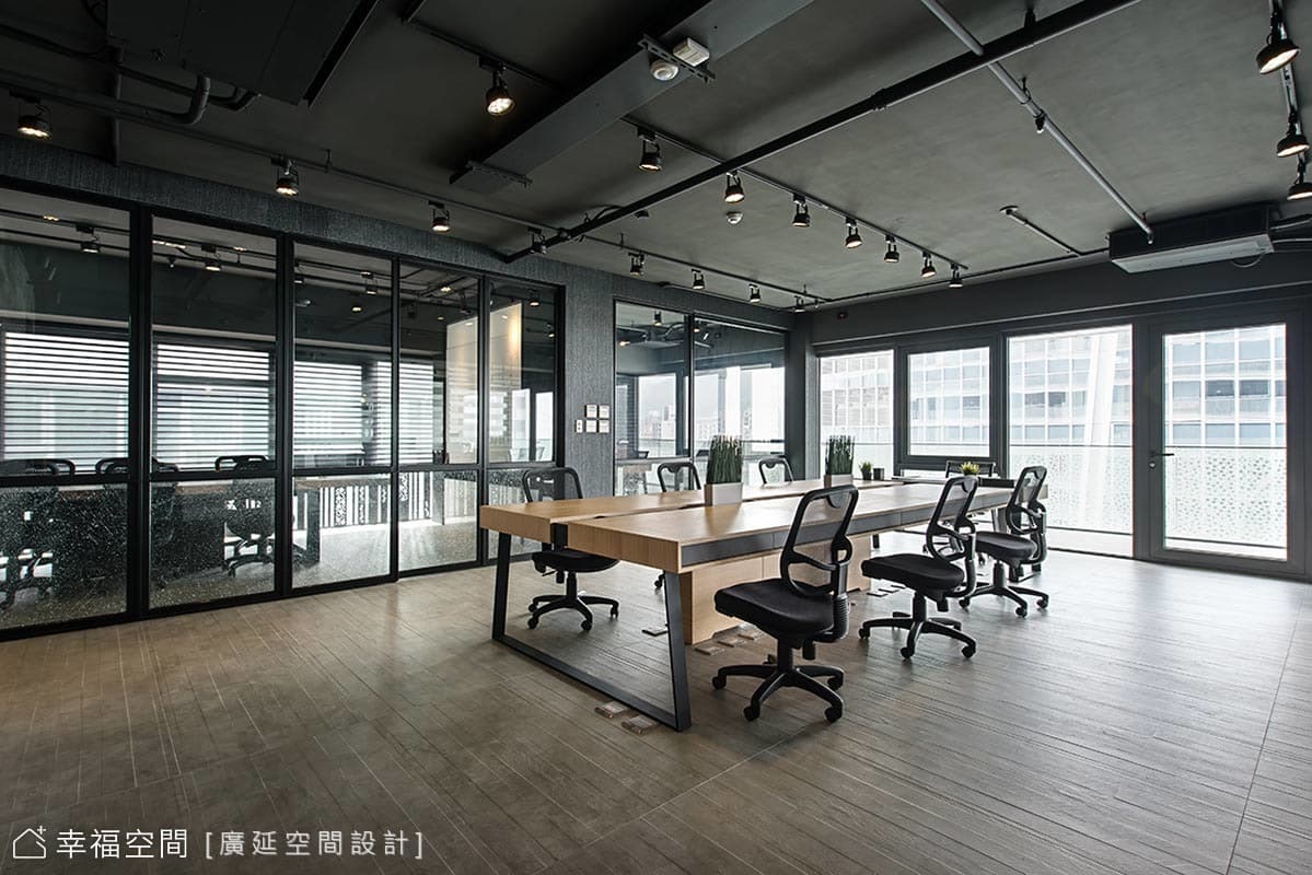 華麗上班族 美式電影場景的辦公室